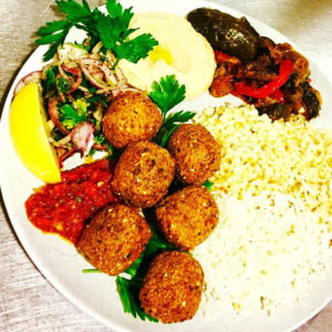 FALAFELTALLRIK MED POMMES